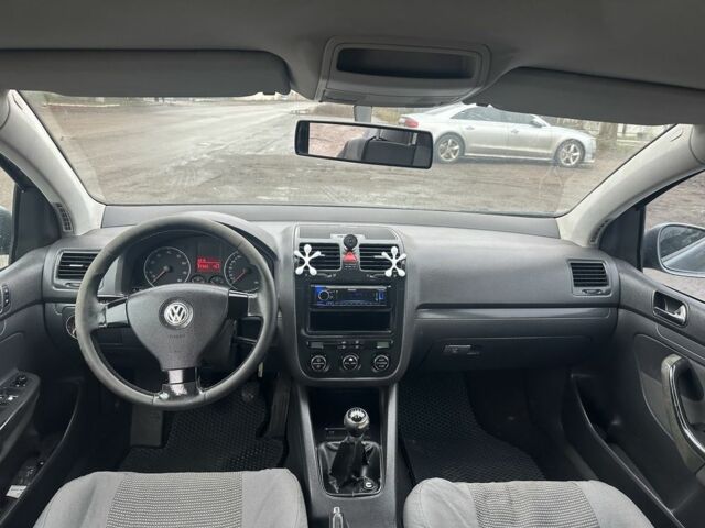 Сірий Фольксваген Гольф, об'ємом двигуна 1.6 л та пробігом 280 тис. км за 4600 $, фото 6 на Automoto.ua