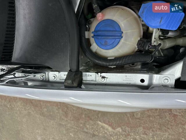 Сірий Фольксваген Гольф, об'ємом двигуна 1.6 л та пробігом 209 тис. км за 5000 $, фото 40 на Automoto.ua