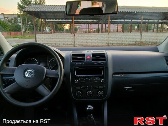 Серый Фольксваген Гольф, объемом двигателя 1.6 л и пробегом 189 тыс. км за 6100 $, фото 6 на Automoto.ua