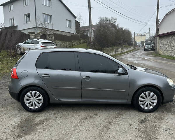 Серый Фольксваген Гольф, объемом двигателя 1.6 л и пробегом 202 тыс. км за 6300 $, фото 3 на Automoto.ua