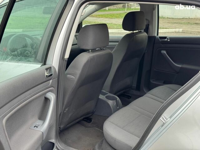 Сірий Фольксваген Гольф, об'ємом двигуна 1.4 л та пробігом 216 тис. км за 5490 $, фото 11 на Automoto.ua