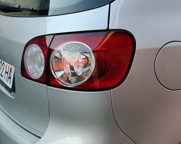 Серый Фольксваген Гольф, объемом двигателя 1.6 л и пробегом 185 тыс. км за 5800 $, фото 4 на Automoto.ua