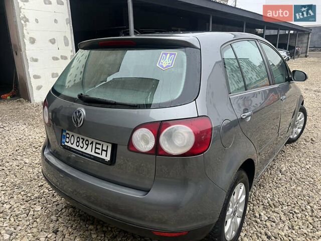 Серый Фольксваген Гольф, объемом двигателя 1.6 л и пробегом 224 тыс. км за 4299 $, фото 5 на Automoto.ua