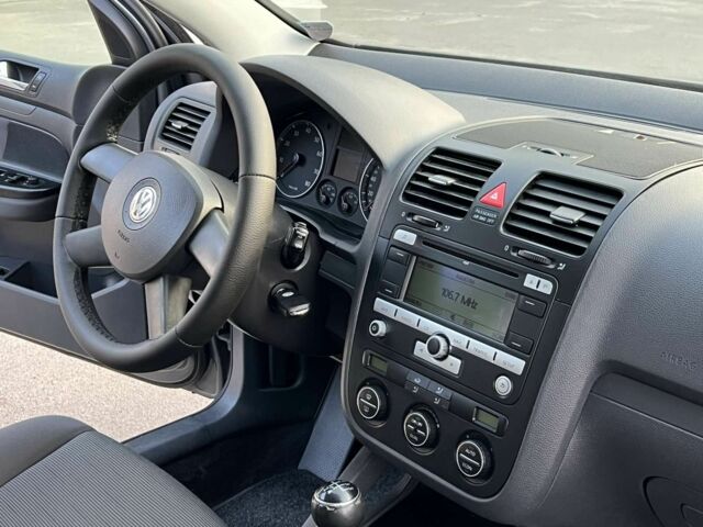 Сірий Фольксваген Гольф, об'ємом двигуна 0 л та пробігом 228 тис. км за 5500 $, фото 12 на Automoto.ua