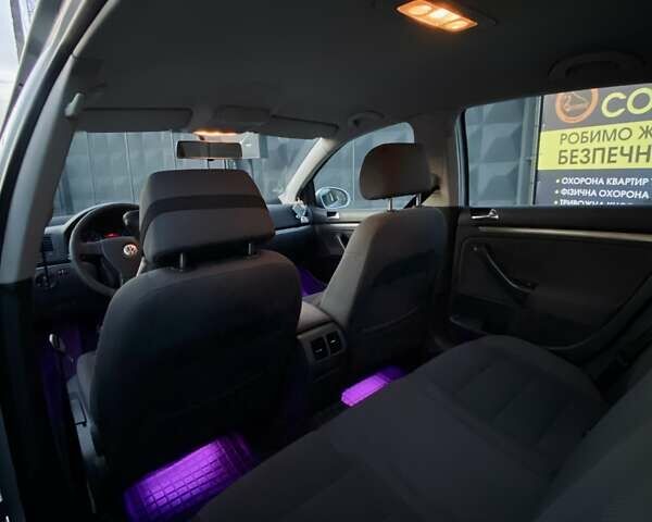 Серый Фольксваген Гольф, объемом двигателя 1.4 л и пробегом 240 тыс. км за 5150 $, фото 10 на Automoto.ua