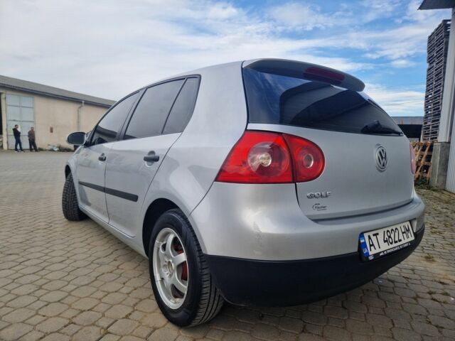 Серый Фольксваген Гольф, объемом двигателя 1.6 л и пробегом 290 тыс. км за 4899 $, фото 7 на Automoto.ua