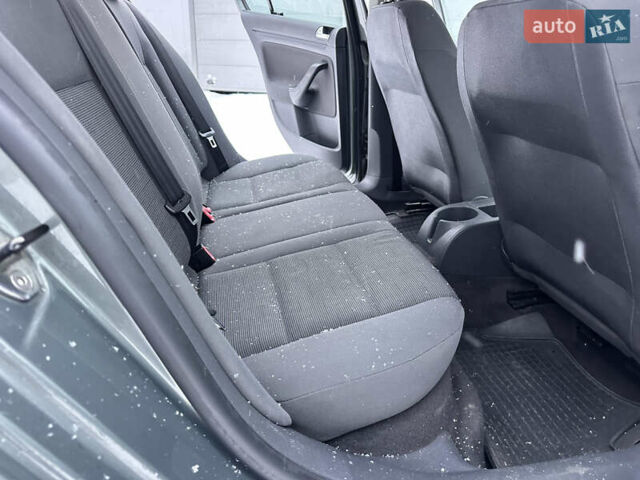 Серый Фольксваген Гольф, объемом двигателя 1.4 л и пробегом 251 тыс. км за 4999 $, фото 47 на Automoto.ua