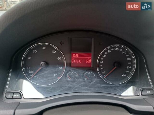 Серый Фольксваген Гольф, объемом двигателя 1.6 л и пробегом 211 тыс. км за 5900 $, фото 14 на Automoto.ua