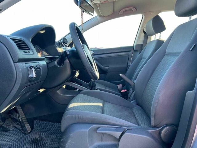 Серый Фольксваген Гольф, объемом двигателя 1.6 л и пробегом 222 тыс. км за 4990 $, фото 18 на Automoto.ua