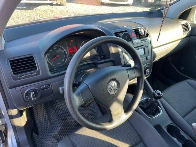 Серый Фольксваген Гольф, объемом двигателя 1.6 л и пробегом 222 тыс. км за 4990 $, фото 16 на Automoto.ua