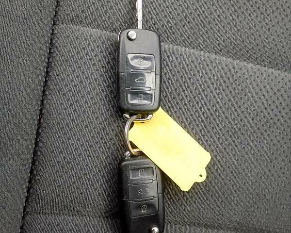 Серый Фольксваген Гольф, объемом двигателя 1.98 л и пробегом 157 тыс. км за 6700 $, фото 30 на Automoto.ua