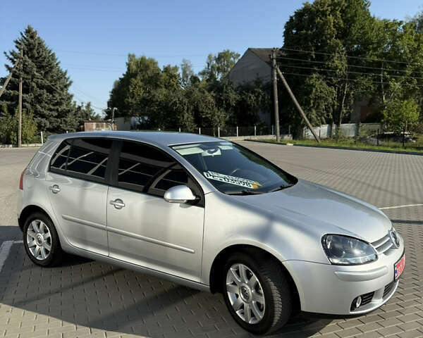 Серый Фольксваген Гольф, объемом двигателя 1.6 л и пробегом 226 тыс. км за 5950 $, фото 4 на Automoto.ua