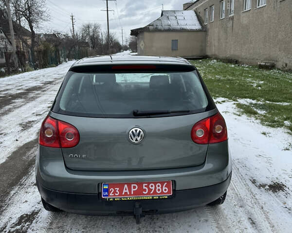 Серый Фольксваген Гольф, объемом двигателя 1.6 л и пробегом 211 тыс. км за 5600 $, фото 5 на Automoto.ua