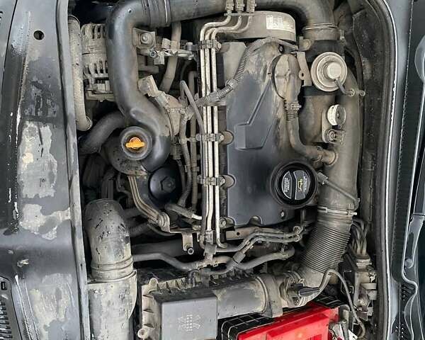 Серый Фольксваген Гольф, объемом двигателя 1.9 л и пробегом 292 тыс. км за 3600 $, фото 8 на Automoto.ua