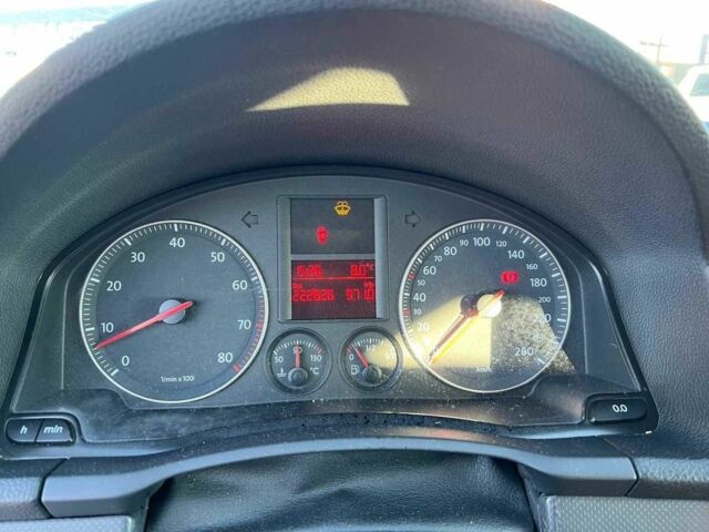 Серый Фольксваген Гольф, объемом двигателя 1.6 л и пробегом 222 тыс. км за 4990 $, фото 20 на Automoto.ua