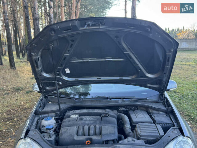 Серый Фольксваген Гольф, объемом двигателя 1.6 л и пробегом 225 тыс. км за 5500 $, фото 27 на Automoto.ua