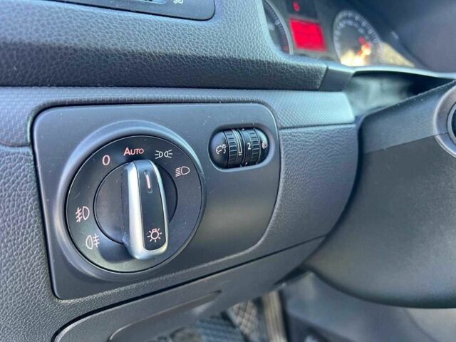 Серый Фольксваген Гольф, объемом двигателя 1.6 л и пробегом 222 тыс. км за 4990 $, фото 19 на Automoto.ua