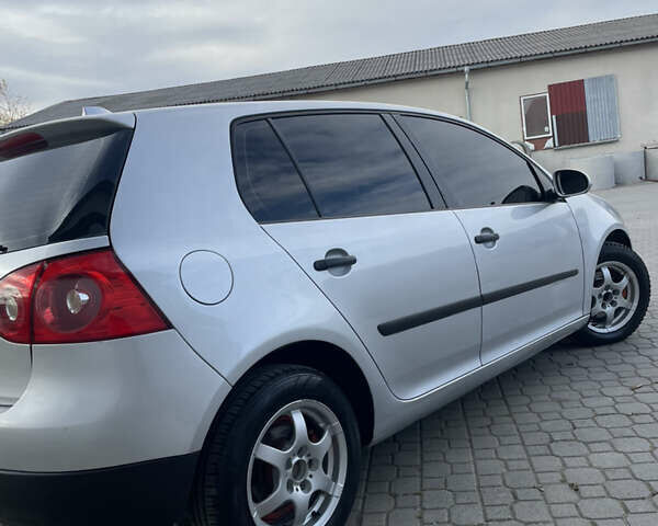 Серый Фольксваген Гольф, объемом двигателя 1.6 л и пробегом 298 тыс. км за 4900 $, фото 4 на Automoto.ua