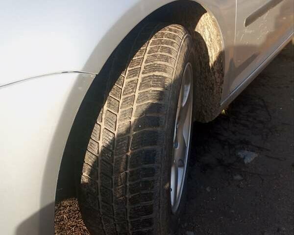 Серый Фольксваген Гольф, объемом двигателя 1.6 л и пробегом 127 тыс. км за 5800 $, фото 1 на Automoto.ua