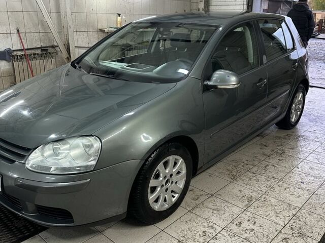 Серый Фольксваген Гольф, объемом двигателя 1.9 л и пробегом 300 тыс. км за 3200 $, фото 1 на Automoto.ua