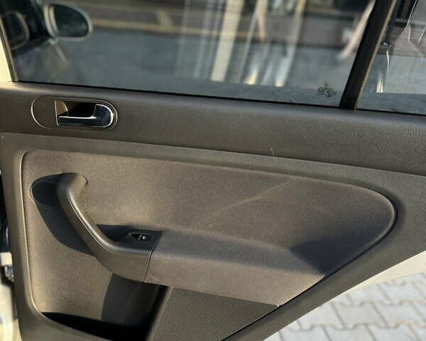 Фольксваген Гольф 2005 у Вінниці на Automoto.ua Сірий Фольксваген Гольф, об'ємом двигуна 1.97 л та пробігом 325 тис. км за 6900 $, фото 23 на Automoto.ua