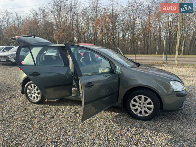 Серый Фольксваген Гольф, объемом двигателя 1.6 л и пробегом 180 тыс. км за 5900 $, фото 47 на Automoto.ua