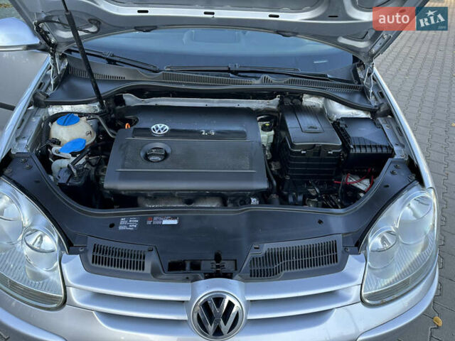 Серый Фольксваген Гольф, объемом двигателя 1.4 л и пробегом 202 тыс. км за 5600 $, фото 77 на Automoto.ua