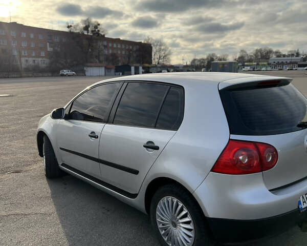 Серый Фольксваген Гольф, объемом двигателя 1.6 л и пробегом 230 тыс. км за 4900 $, фото 3 на Automoto.ua