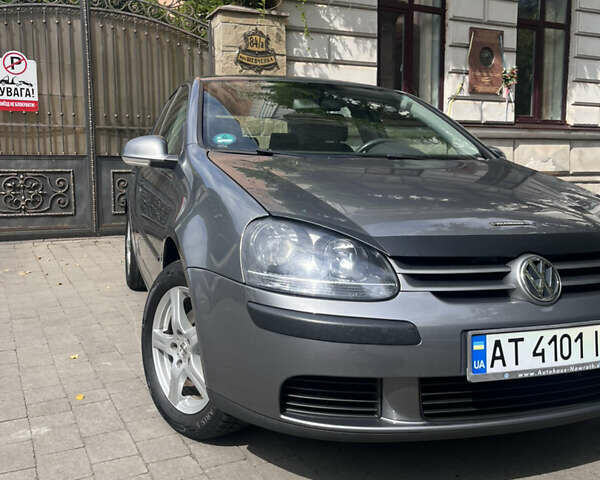 Фольксваген Гольф 2005 у Івано-Франківську на Automoto.ua Сірий Фольксваген Гольф, об'ємом двигуна 1.4 л та пробігом 222 тис. км за 6000 $, фото 1 на Automoto.ua