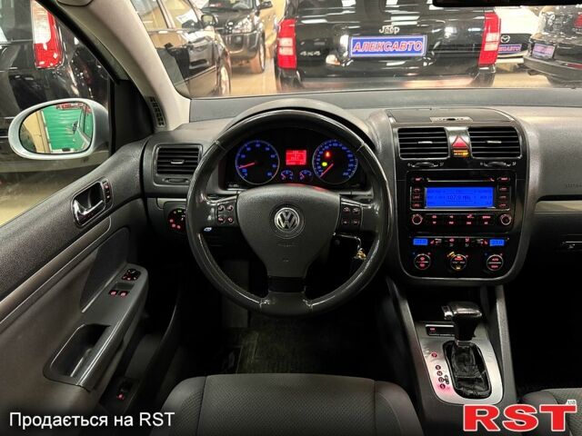 Сірий Фольксваген Гольф, об'ємом двигуна 1.6 л та пробігом 235 тис. км за 6000 $, фото 6 на Automoto.ua