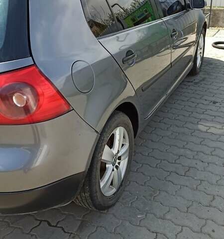 Серый Фольксваген Гольф, объемом двигателя 1.6 л и пробегом 310 тыс. км за 5100 $, фото 6 на Automoto.ua