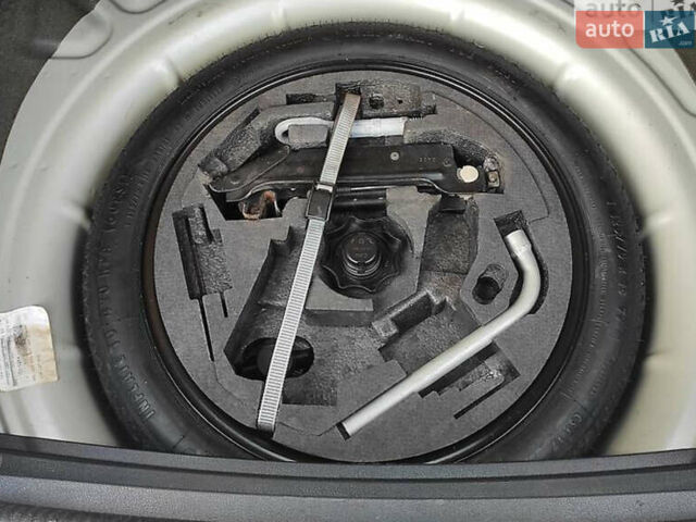 Серый Фольксваген Гольф, объемом двигателя 1.6 л и пробегом 250 тыс. км за 4800 $, фото 12 на Automoto.ua