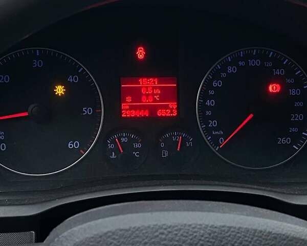 Серый Фольксваген Гольф, объемом двигателя 1.9 л и пробегом 292 тыс. км за 3600 $, фото 3 на Automoto.ua