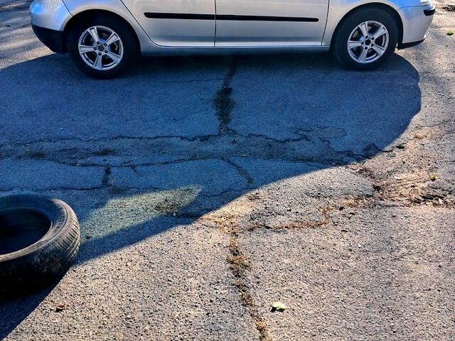 Сірий Фольксваген Гольф, об'ємом двигуна 1.4 л та пробігом 245 тис. км за 5500 $, фото 5 на Automoto.ua