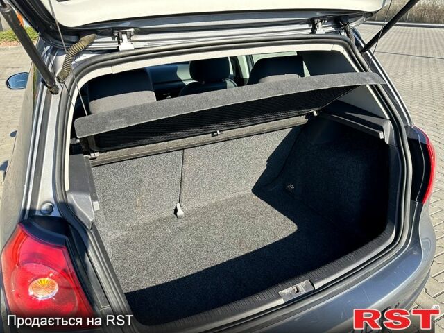 Сірий Фольксваген Гольф, об'ємом двигуна 1.4 л та пробігом 168 тис. км за 5350 $, фото 4 на Automoto.ua