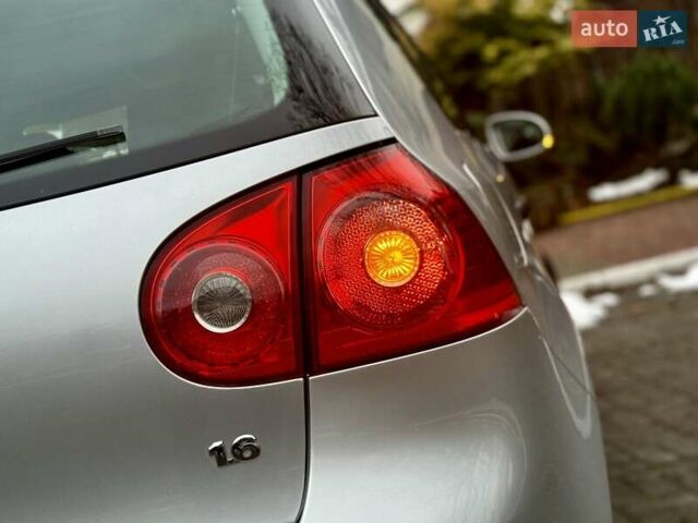 Серый Фольксваген Гольф, объемом двигателя 1.6 л и пробегом 178 тыс. км за 5790 $, фото 22 на Automoto.ua