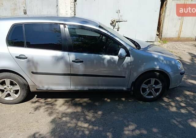 Сірий Фольксваген Гольф, об'ємом двигуна 1.6 л та пробігом 211 тис. км за 4700 $, фото 1 на Automoto.ua