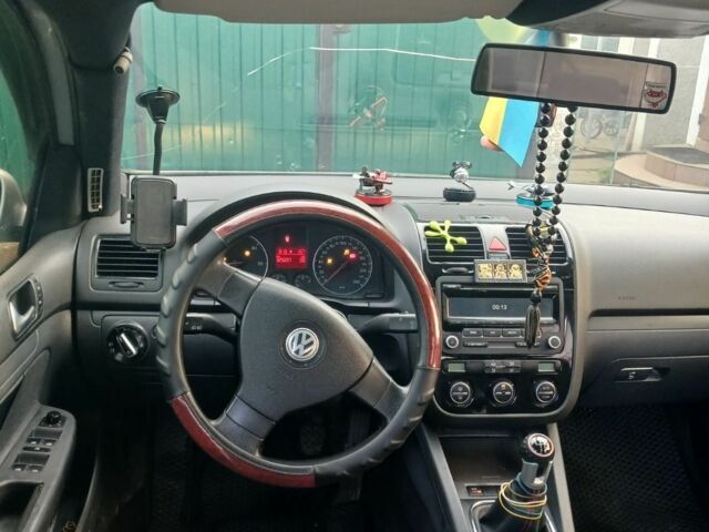 Серый Фольксваген Гольф, объемом двигателя 1.9 л и пробегом 320 тыс. км за 6000 $, фото 5 на Automoto.ua