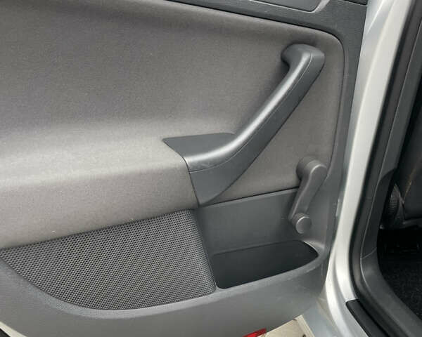 Серый Фольксваген Гольф, объемом двигателя 1.4 л и пробегом 203 тыс. км за 5400 $, фото 66 на Automoto.ua