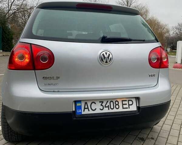 Серый Фольксваген Гольф, объемом двигателя 1.9 л и пробегом 292 тыс. км за 3600 $, фото 2 на Automoto.ua