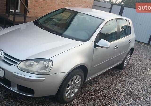 Серый Фольксваген Гольф, объемом двигателя 1.6 л и пробегом 242 тыс. км за 5150 $, фото 15 на Automoto.ua