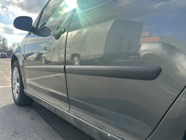 Серый Фольксваген Гольф, объемом двигателя 1.6 л и пробегом 265 тыс. км за 5500 $, фото 9 на Automoto.ua