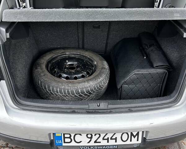 Серый Фольксваген Гольф, объемом двигателя 1.6 л и пробегом 221 тыс. км за 4200 $, фото 2 на Automoto.ua