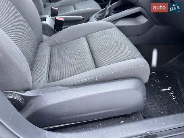 Серый Фольксваген Гольф, объемом двигателя 1.4 л и пробегом 251 тыс. км за 4999 $, фото 33 на Automoto.ua