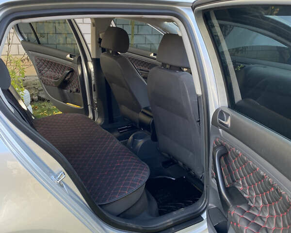 Сірий Фольксваген Гольф, об'ємом двигуна 1.6 л та пробігом 177 тис. км за 6500 $, фото 9 на Automoto.ua