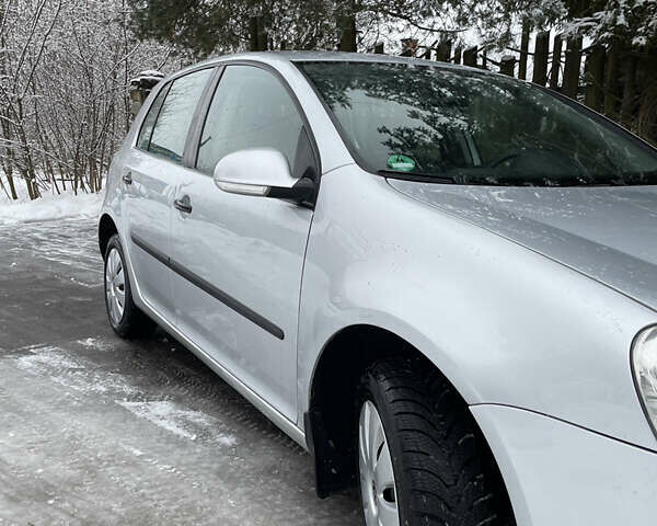 Сірий Фольксваген Гольф, об'ємом двигуна 1.6 л та пробігом 240 тис. км за 4700 $, фото 4 на Automoto.ua