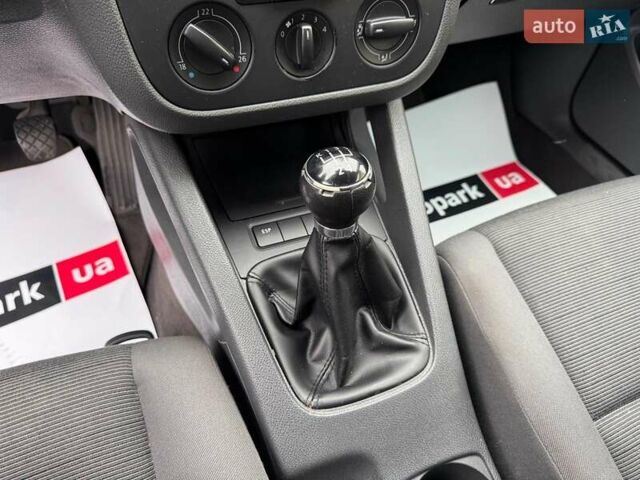 Сірий Фольксваген Гольф, об'ємом двигуна 1.4 л та пробігом 216 тис. км за 5490 $, фото 23 на Automoto.ua