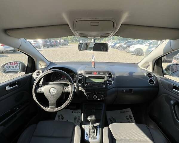 Серый Фольксваген Гольф, объемом двигателя 1.97 л и пробегом 217 тыс. км за 6800 $, фото 9 на Automoto.ua