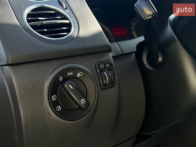 Сірий Фольксваген Гольф, об'ємом двигуна 1.39 л та пробігом 228 тис. км за 5800 $, фото 17 на Automoto.ua