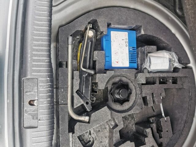 Сірий Фольксваген Гольф, об'ємом двигуна 4 л та пробігом 188 тис. км за 5900 $, фото 8 на Automoto.ua